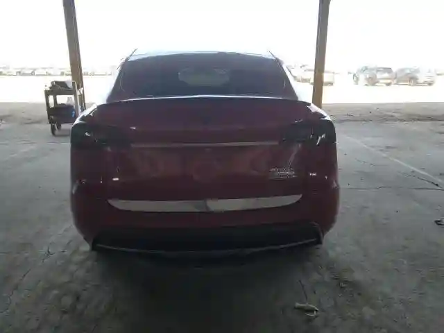 7SAYGDEE8NF418909 2022 TESLA MODEL Y-5