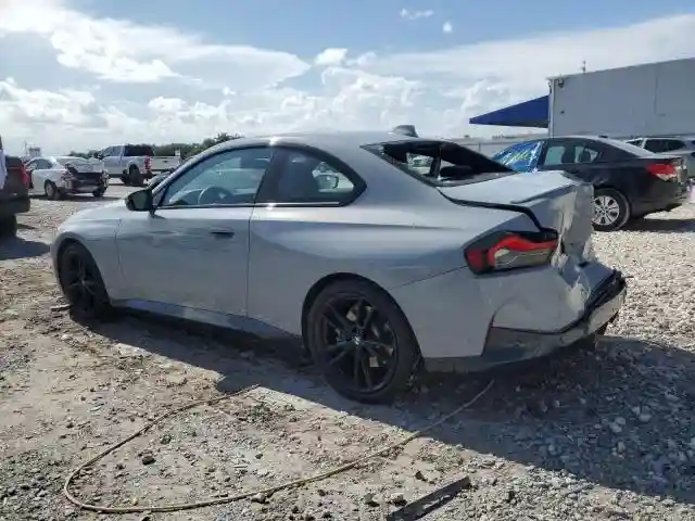 3MW23CM06N8C59212 2022 BMW 2 SERIES-1