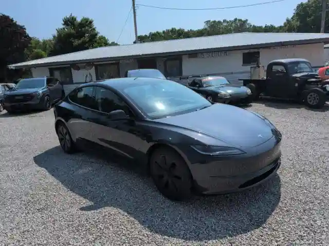 5YJ3E1EB6RF796279 2024 TESLA MODEL 3-0