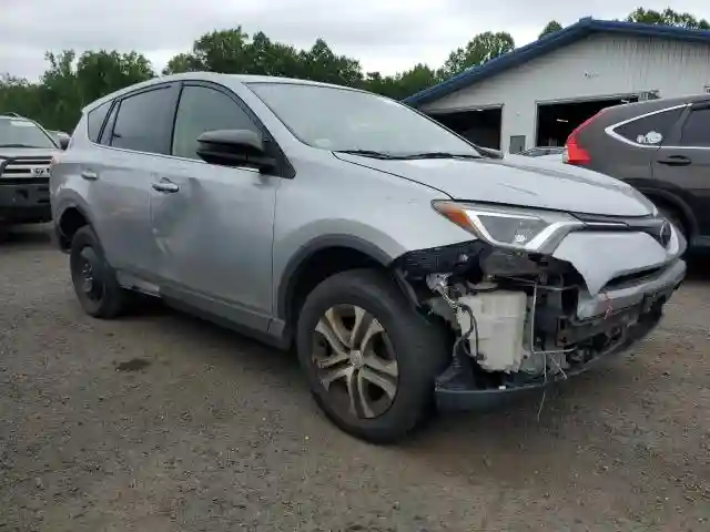 JTMBFREV3JJ206523 2018 TOYOTA RAV4-3