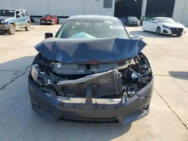 19XFC1F31GE024379 2016 HONDA CIVIC-4