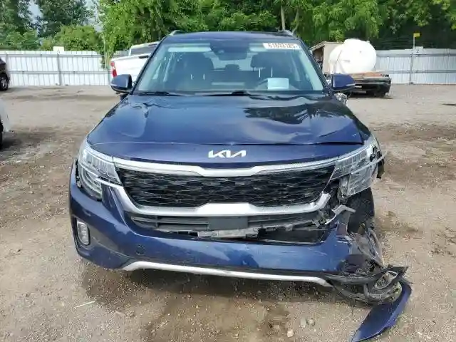 KNDETCA23P7454579 2023 KIA SELTOS-4