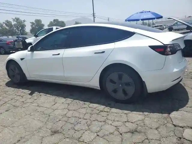 5YJ3E1EA8NF203832 2022 TESLA MODEL 3-1