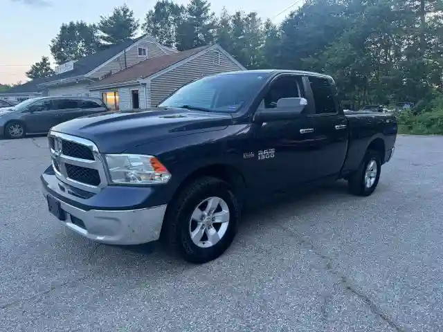 1C6RR7GT9JS332635 2018 RAM 1500-1