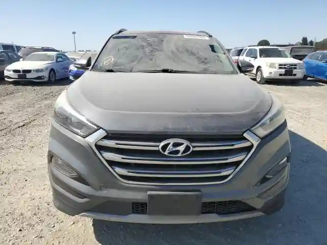 KM8J33A28HU371193 2017 HYUNDAI TUCSON-4