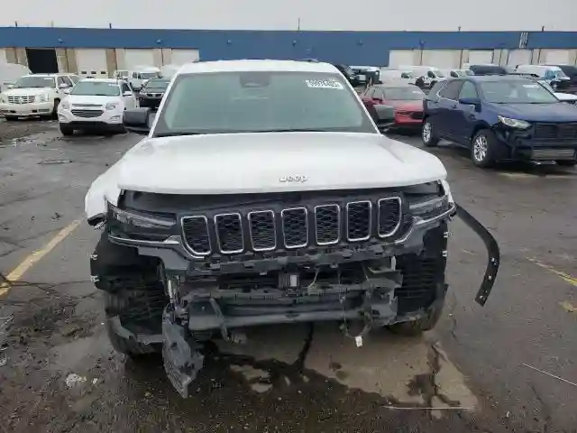 1C4RJJAG6N8608944 2022 JEEP GRAND CHEROKEE-4