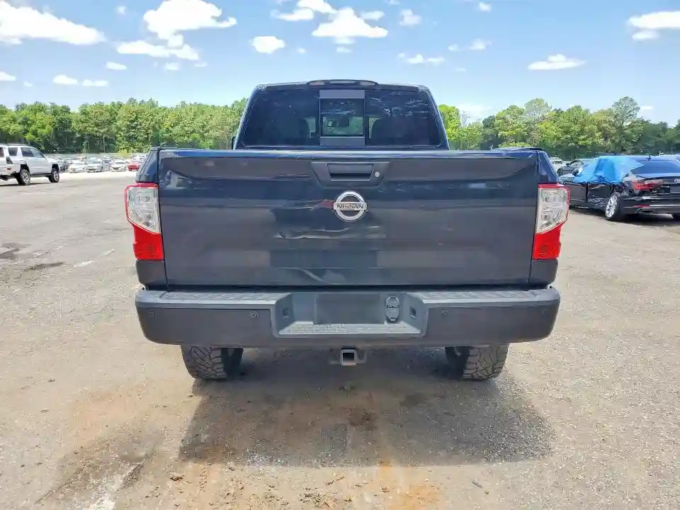 1N6BA1F49JN550837 2018 NISSAN TITAN-5