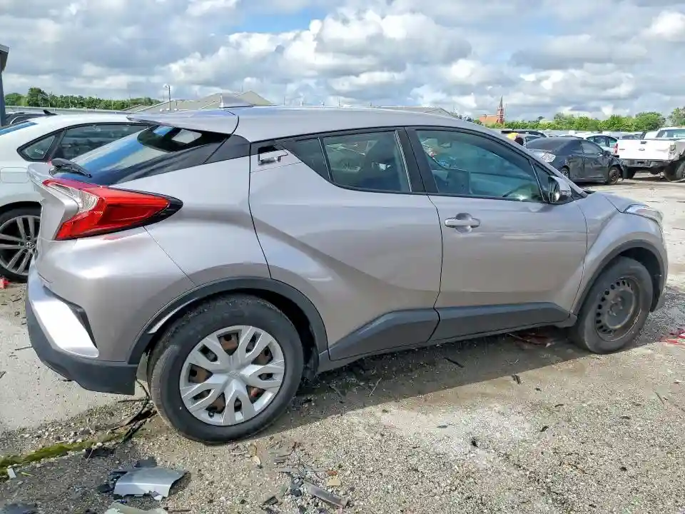 JTNKHMBX8K1032609 2019 TOYOTA C-HR LE-2