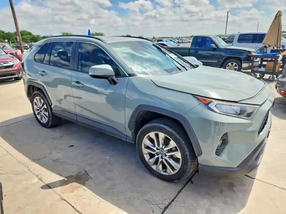 2T3C1RFV6MW119979 2021 TOYOTA RAV4-3