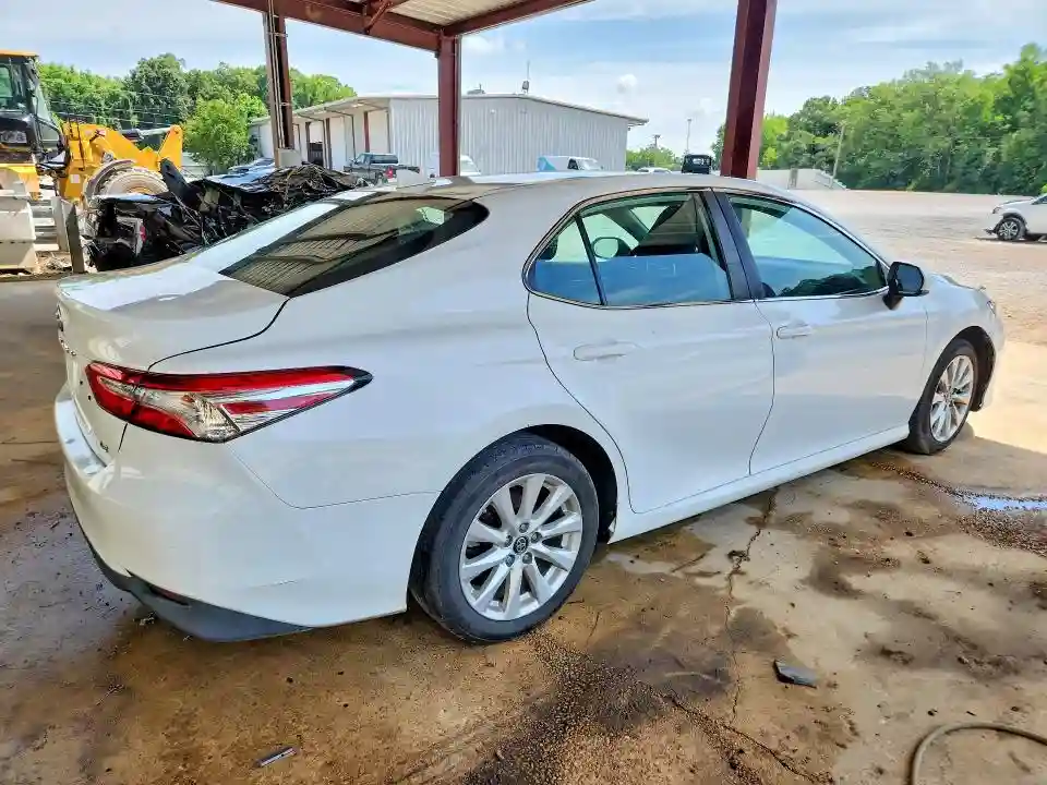 4T1B11HKXKU769176 2019 TOYOTA CAMRY-2
