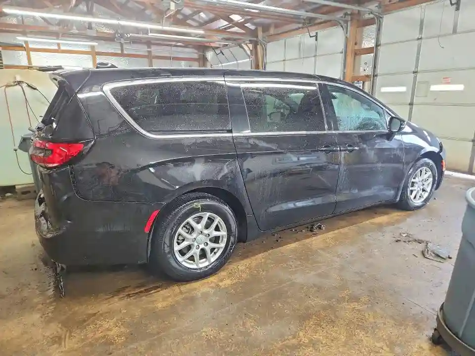 2C4RC1BG2SR612420 2025 CHRYSLER PACIFICA-2