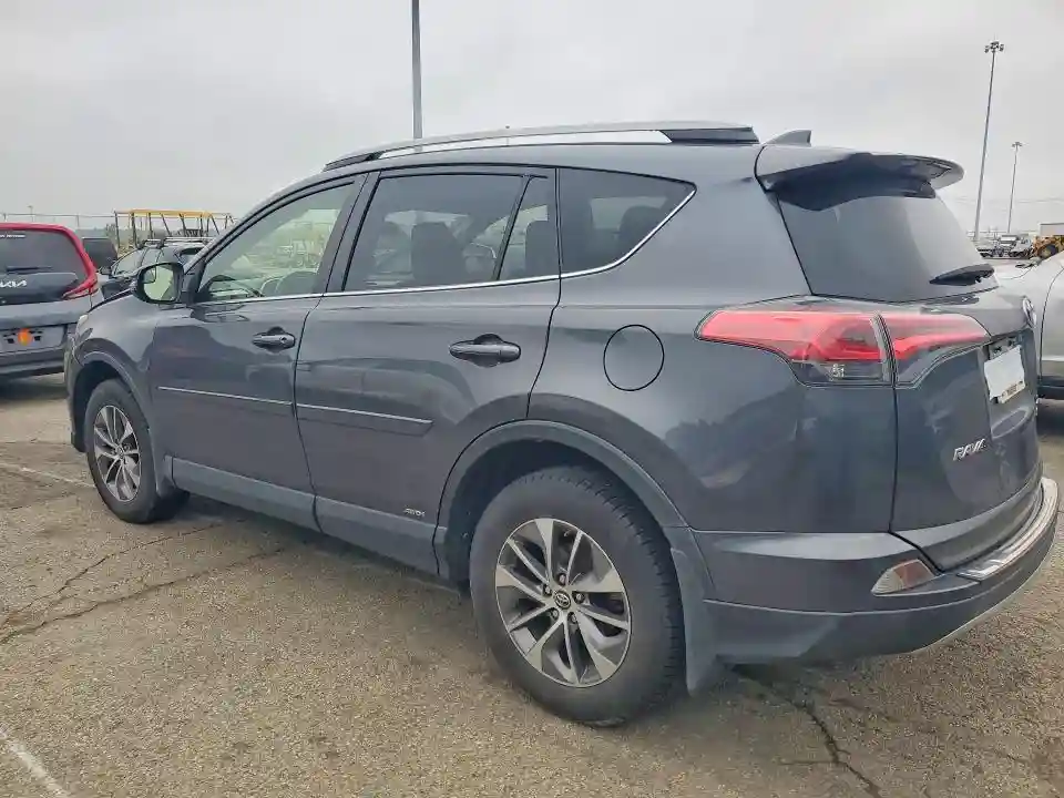 JTMRJREV1JD201705 2018 TOYOTA RAV4-1