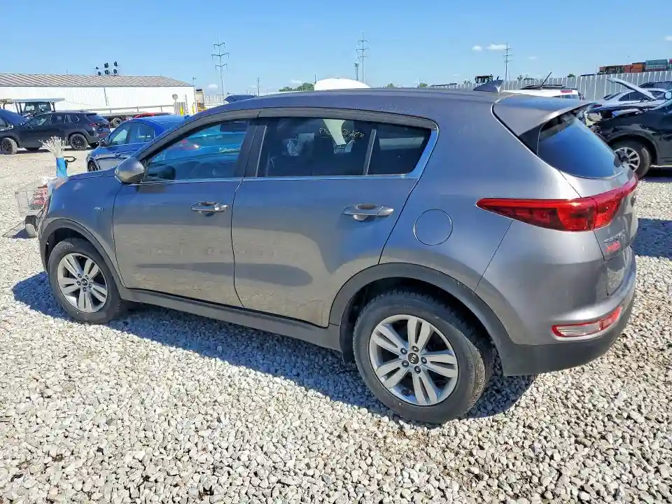 KNDPMCAC4J7303479 2018 KIA SPORTAGE-1