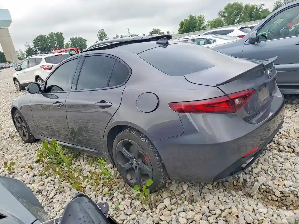 ZARFAEDN4H7553981 2017 ALFA ROMEO GIULIA-1