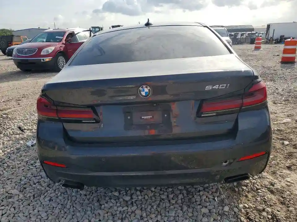 WBA53BJ00NCJ34369 2022 BMW 5 SERIES-5