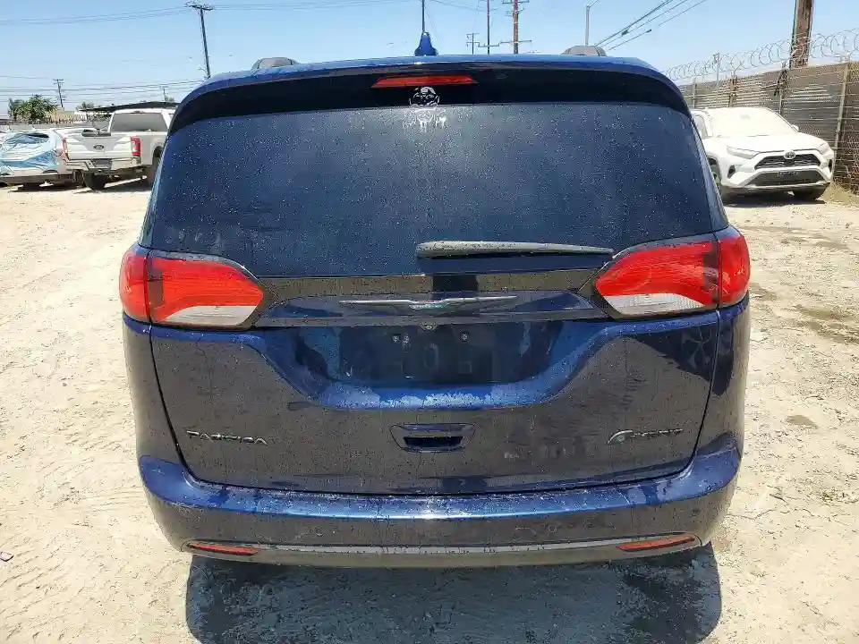 2C4RC1L75HR765106 2017 CHRYSLER PACIFICA-5
