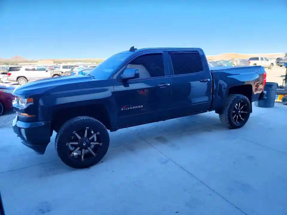 3GCUKREC0JG472599 2018 CHEVROLET SILVERADO-0