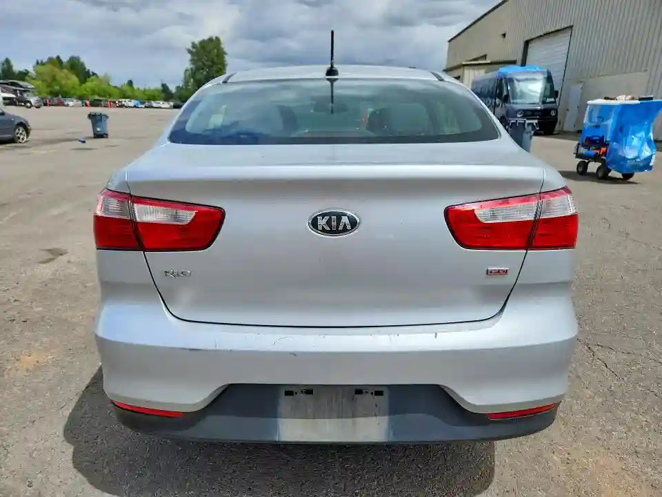 KNADM4A33H6026233 2017 KIA RIO-5