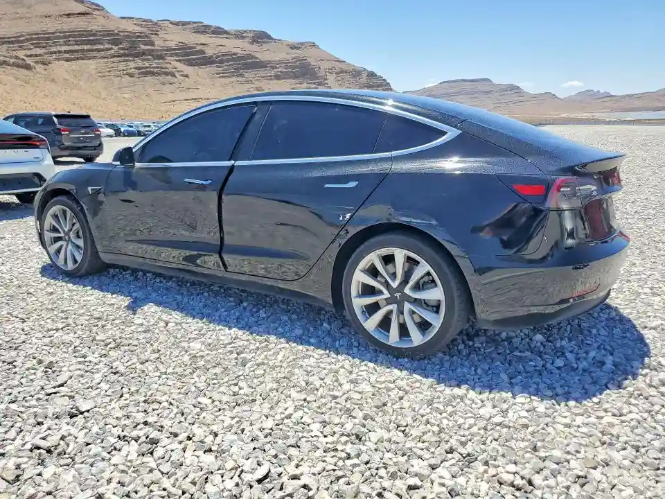 5YJ3E1EA7JF075951 2018 TESLA MODEL 3-1