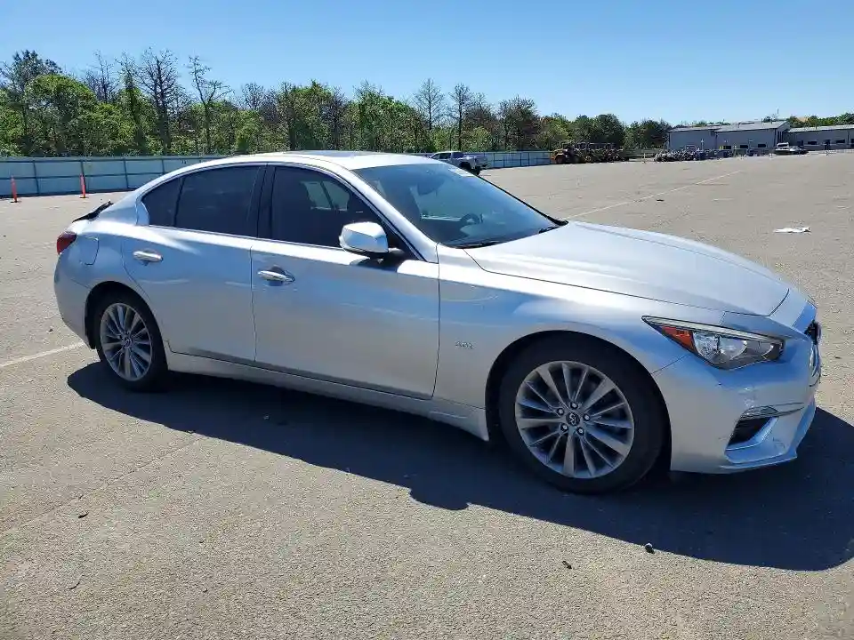 JN1EV7AR3JM610601 2018 INFINITI Q50-3