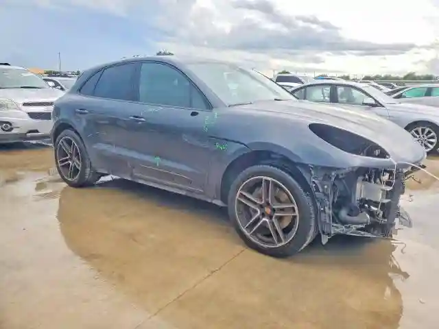 WP1AA2A50MLB16762 2021 PORSCHE MACAN-3