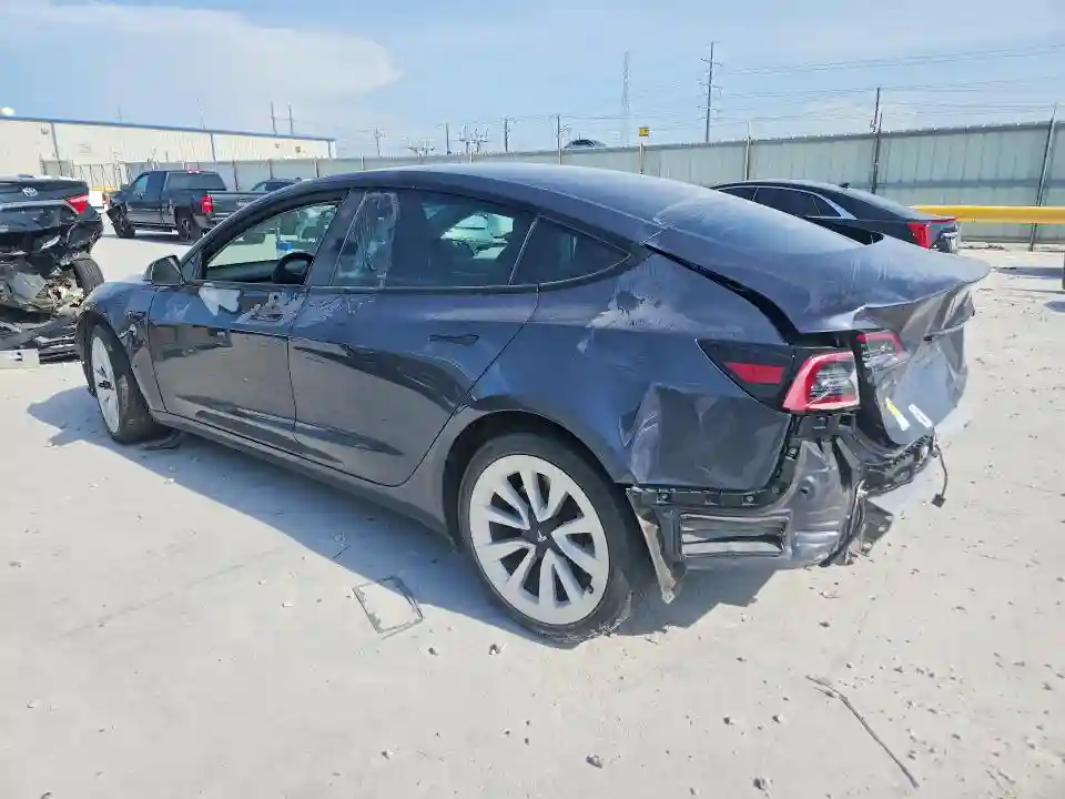 5YJ3E1EB9NF163933 2022 TESLA MODEL 3-1