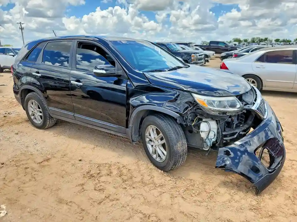 5XYKT3A61FG601067 2015 KIA SORENTO-3
