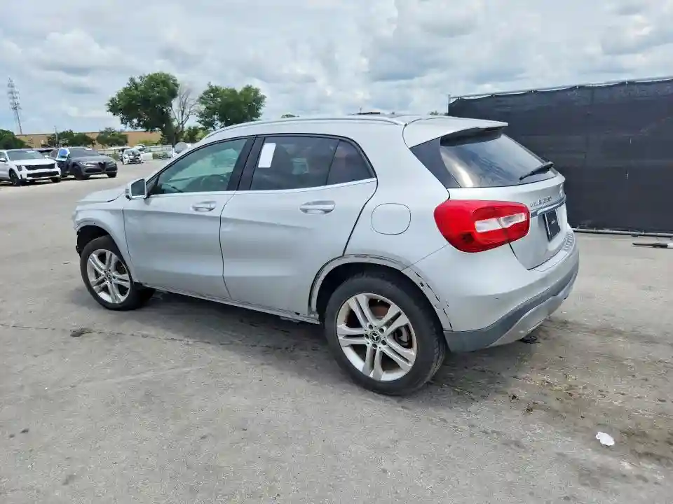 WDCTG4EB2JJ474323 2018 MERCEDES-BENZ GLA-CLASS-1