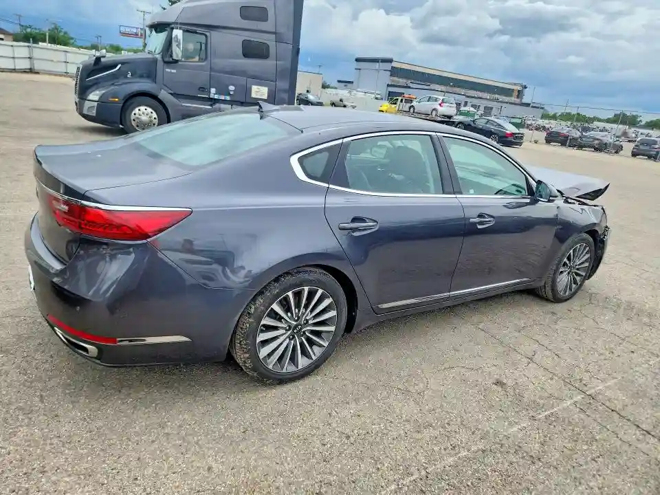 KNALC4J15H5058507 2017 KIA CADENZA-2