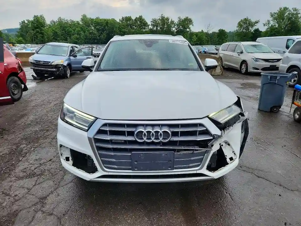 WA1ANAFY7J2009142 2018 AUDI Q5-4