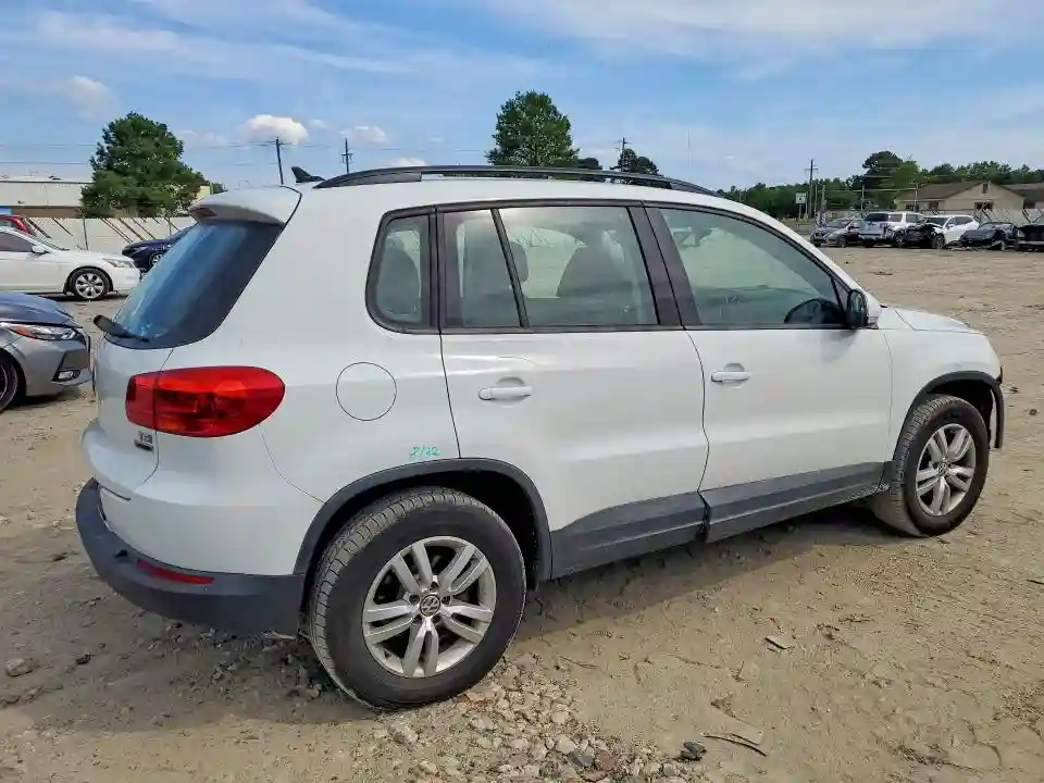 WVGBV7AX4HW511553 2017 VOLKSWAGEN TIGUAN-2