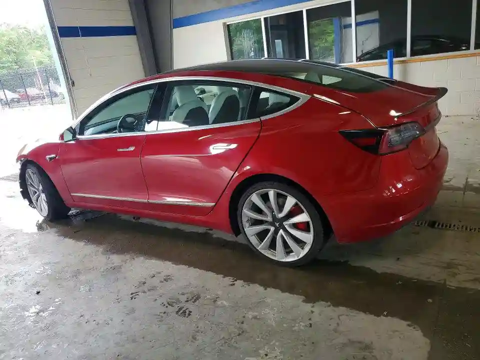 5YJ3E1EB5JF074760 2018 TESLA MODEL 3-1