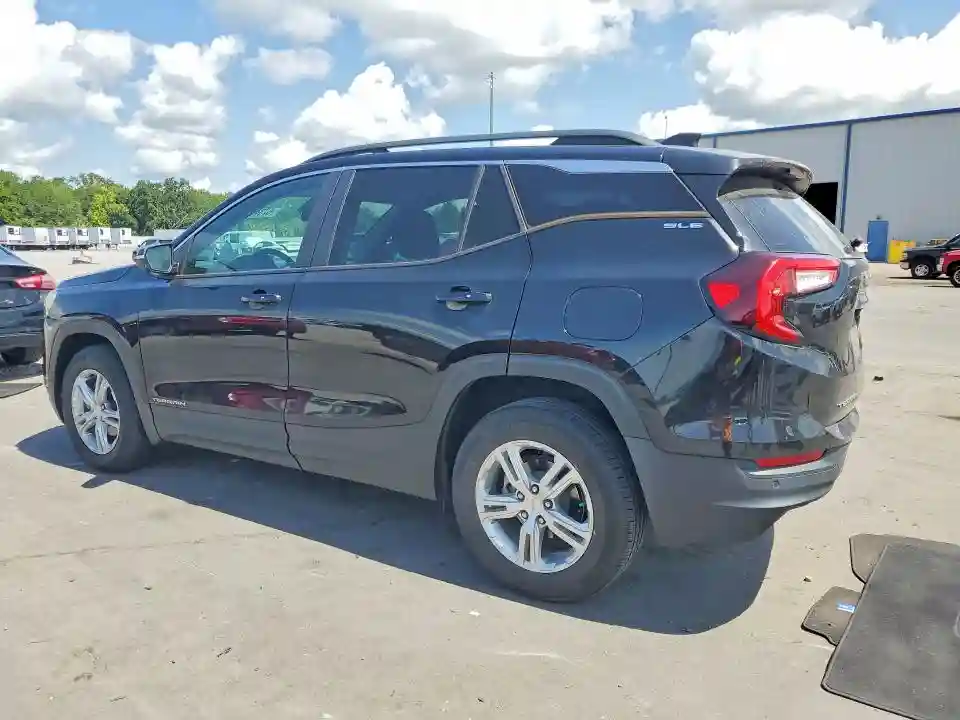 3GKALMEV2NL174528 2022 GMC TERRAIN-1