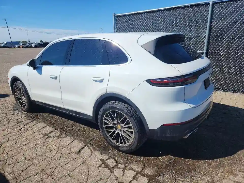 WP1AA2AY6KDA10818 2019 PORSCHE CAYENNE-1