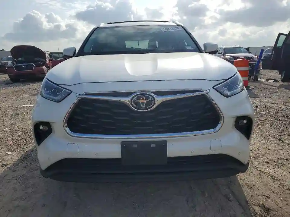 5TDDZRBH9LS028265 2020 TOYOTA HIGHLANDER-4
