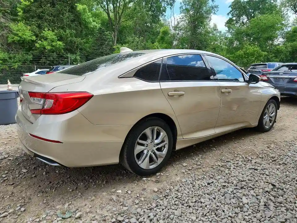 1HGCV1F13JA205944 2018 HONDA ACCORD-2