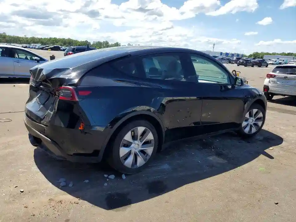 7SAYGDEE3PA183545 2023 TESLA MODEL Y-2