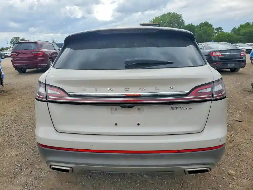 2LMPJ8LP4KBL16375 2019 LINCOLN NAUTILUS-5