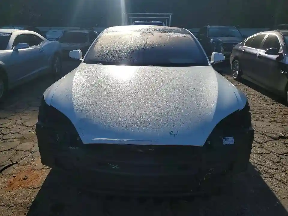 5YJSA1E23JF243911 2018 TESLA MODEL S-4