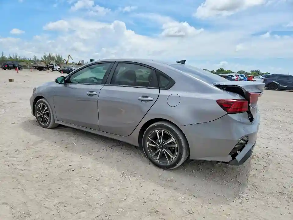 3KPF24AD3PE687277 2023 KIA FORTE-1
