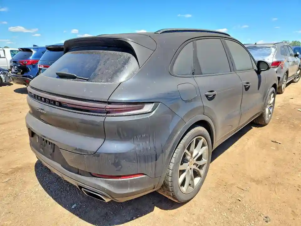 WP1AA2AY2RDA06467 2024 PORSCHE CAYENNE-2