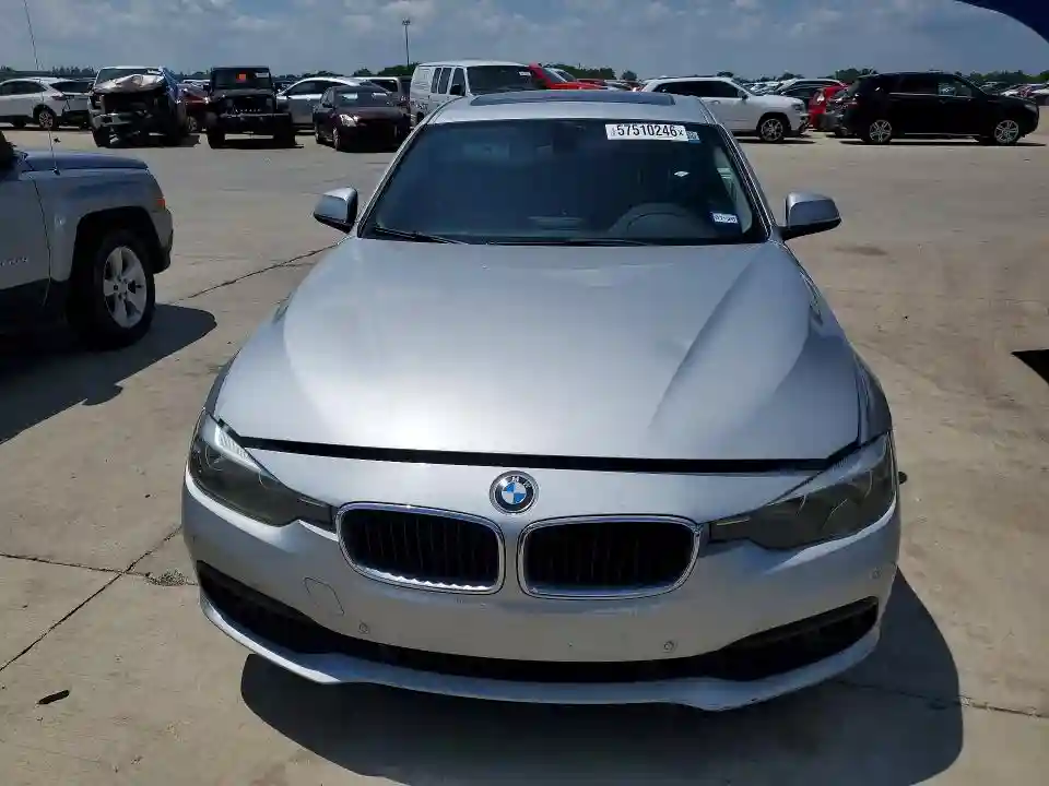 WBA8E1G57HNU13993 2017 BMW 3 SERIES-4