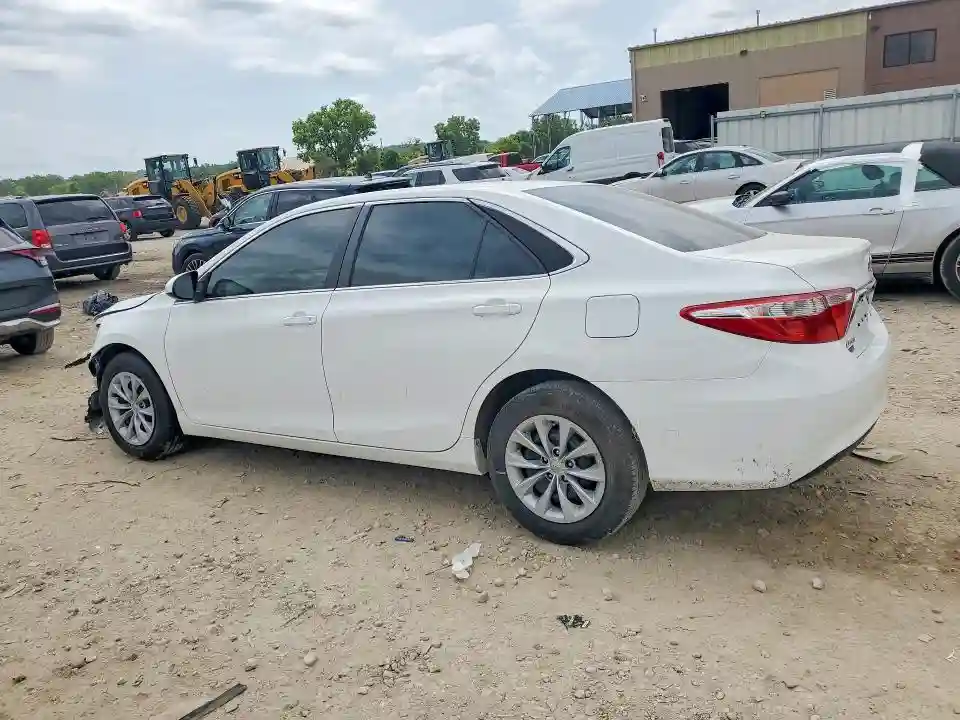 4T1BF1FK0HU300627 2017 TOYOTA CAMRY-1