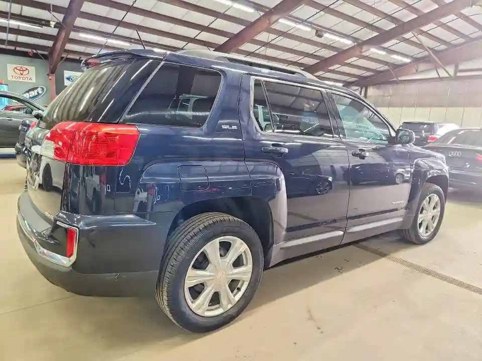 2GKFLTEK9H6112994 2017 GMC TERRAIN-2
