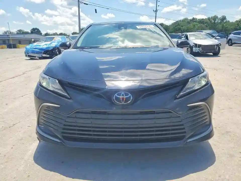 4T1R11AK9MU611276 2021 TOYOTA CAMRY-4