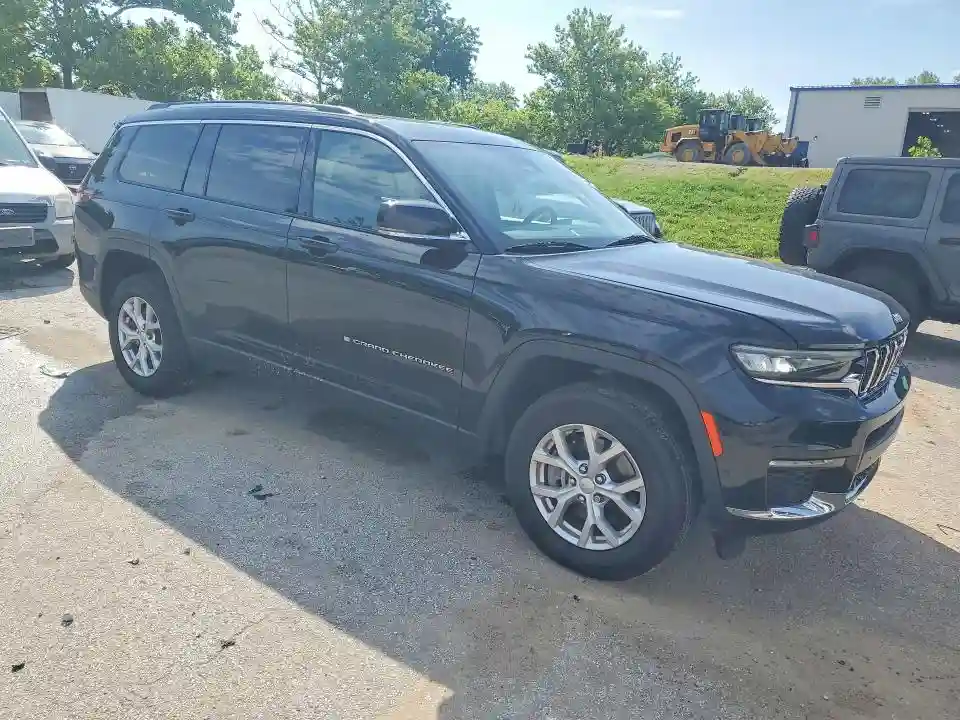 1C4RJKBGXP8824822 2023 JEEP CHEROKEE-3