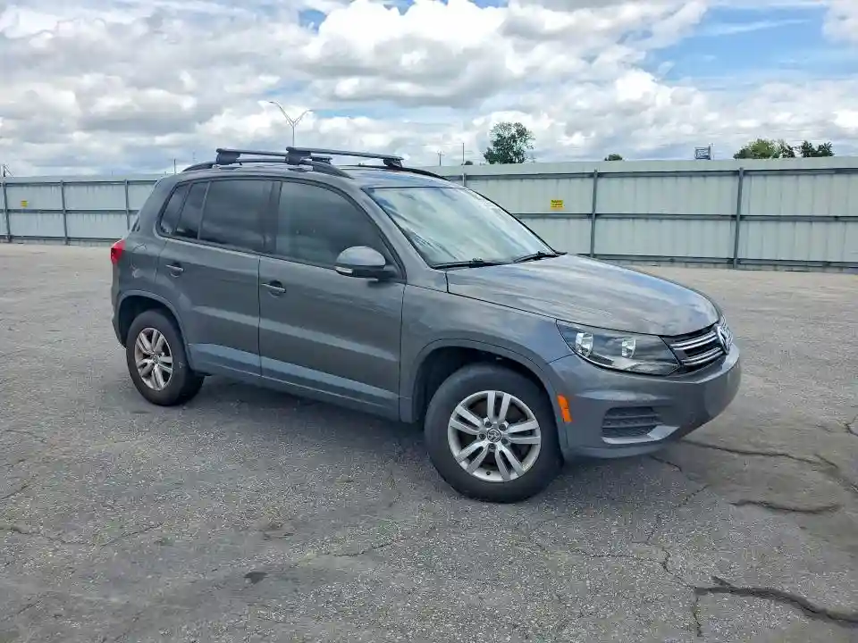 WVGBV7AX5GW602300 2016 VOLKSWAGEN TIGUAN-3