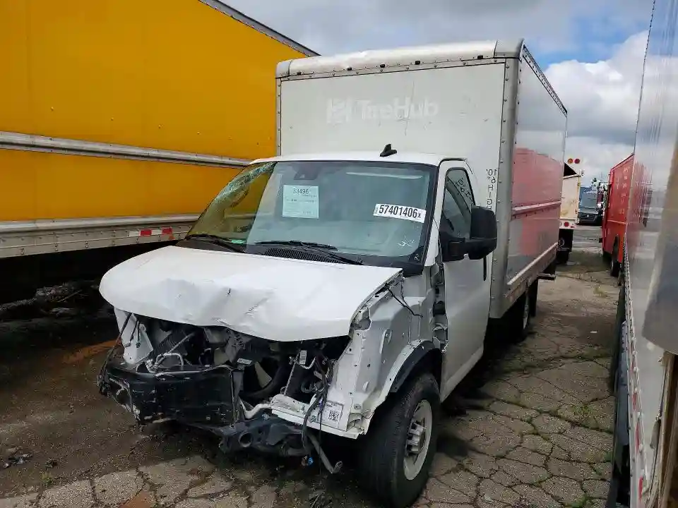 7GZ07SF74SN007800 2025 GMC SAVANA-0