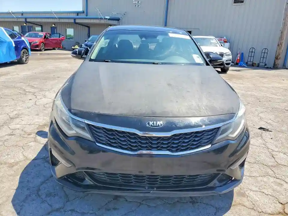 5XXGT4L34KG299965 2019 KIA OPTIMA-4