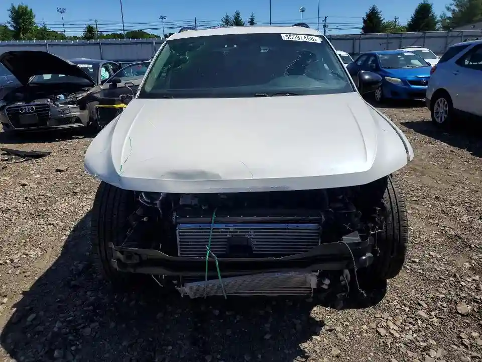 3VV8B7AX4NM117541 2022 VOLKSWAGEN TIGUAN-4